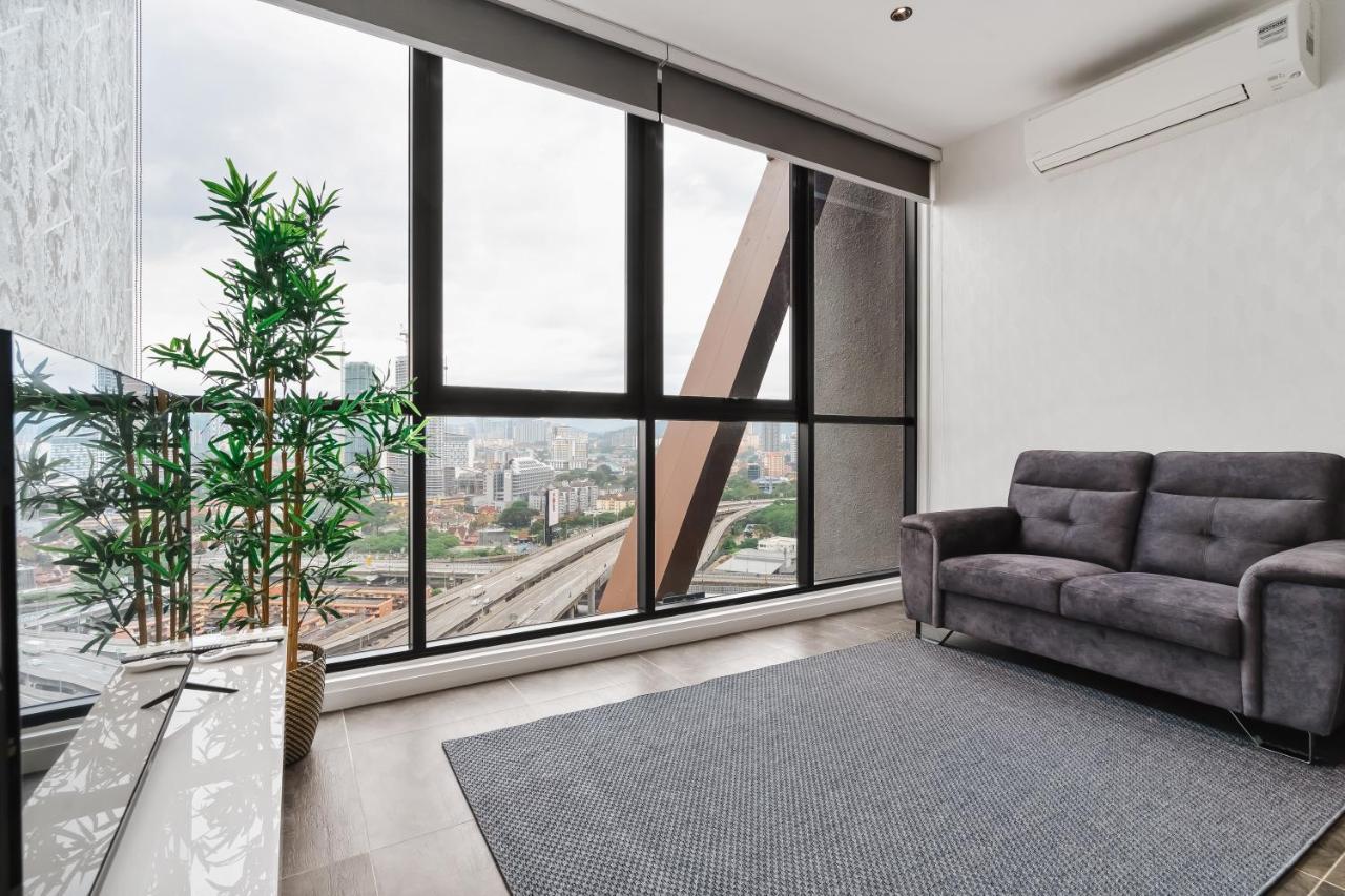 Scarletz Klcc Apartments By Soulasia Kuala Lumpur Dış mekan fotoğraf