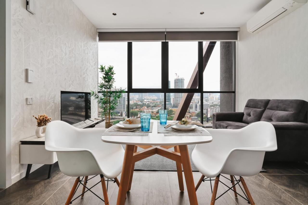 Scarletz Klcc Apartments By Soulasia Kuala Lumpur Dış mekan fotoğraf