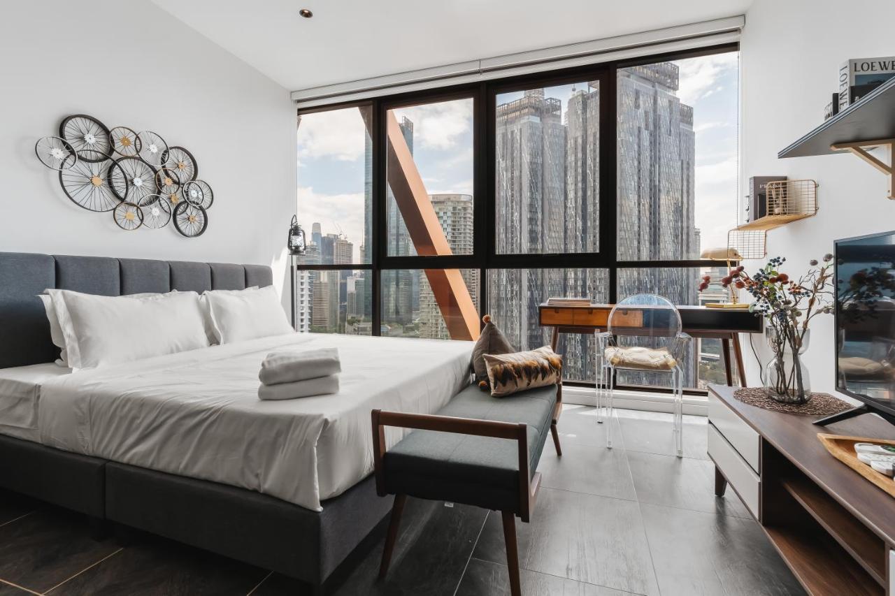 Scarletz Klcc Apartments By Soulasia Kuala Lumpur Dış mekan fotoğraf