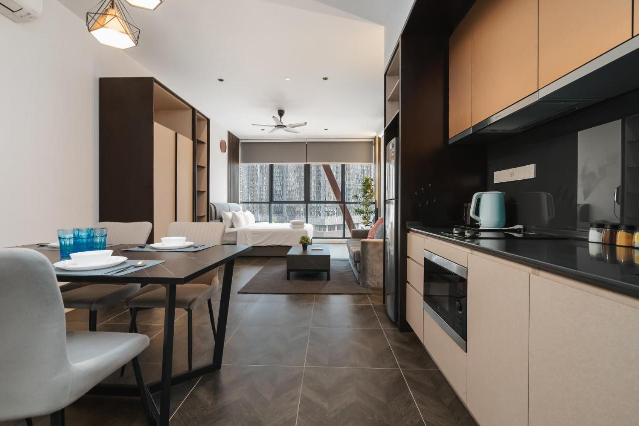 Scarletz Klcc Apartments By Soulasia Kuala Lumpur Dış mekan fotoğraf