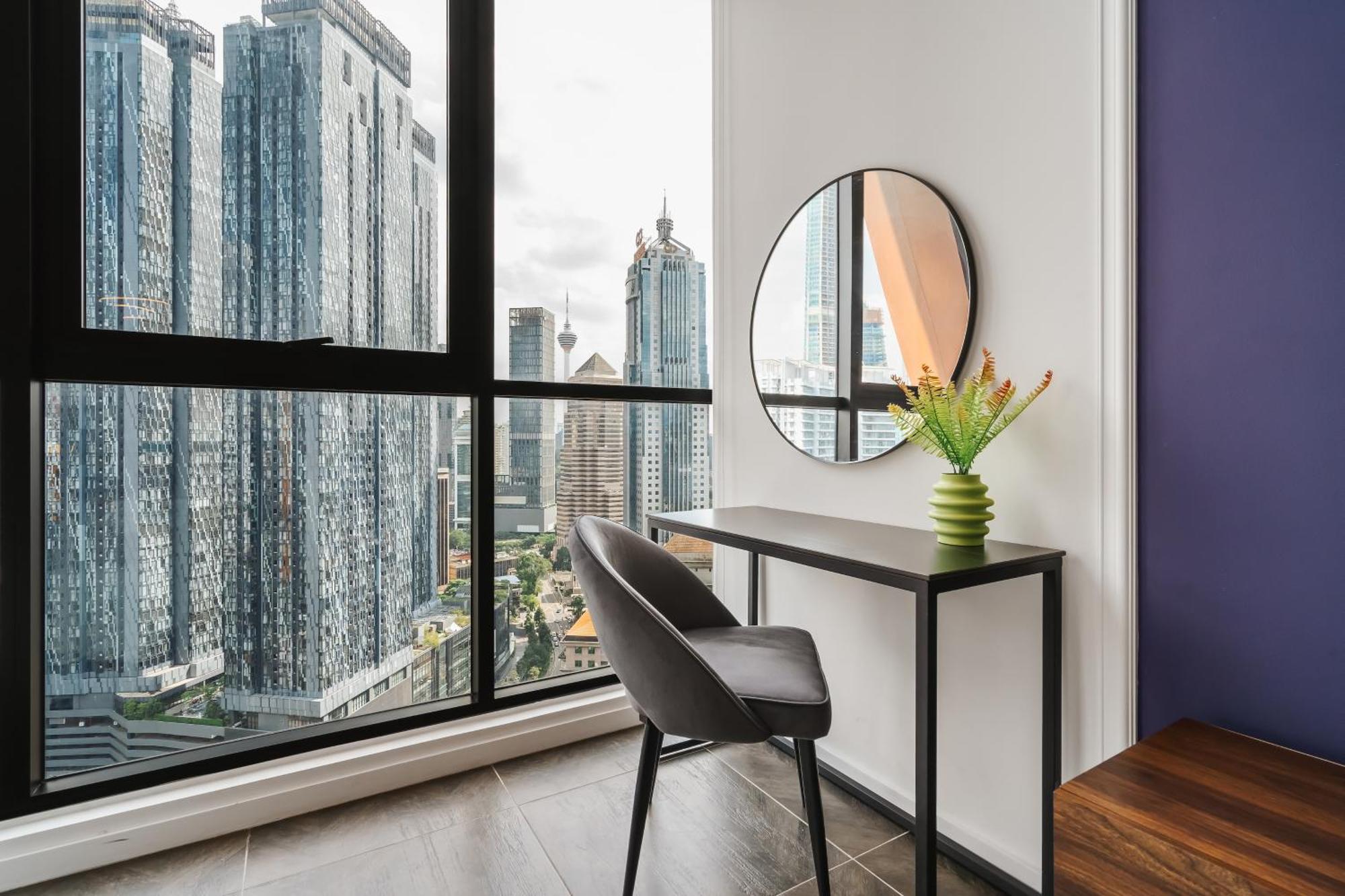 Scarletz Klcc Apartments By Soulasia Kuala Lumpur Dış mekan fotoğraf